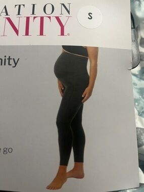 New Destination Maternity Women’s Seamless Active Leggings Black Cargo Small NWT